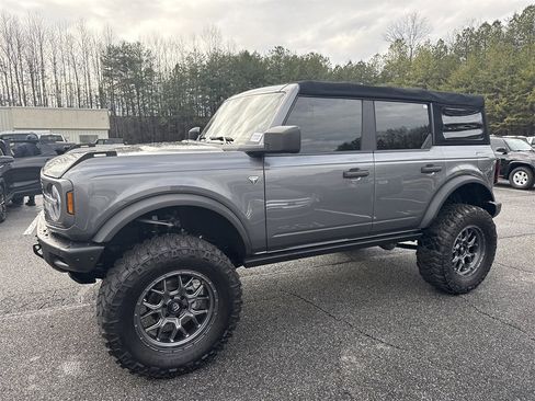 Used 2021 Ford Bronco Badlands image 4