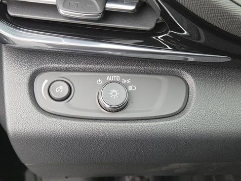 New 2026 Buick Envista Avenir image 14