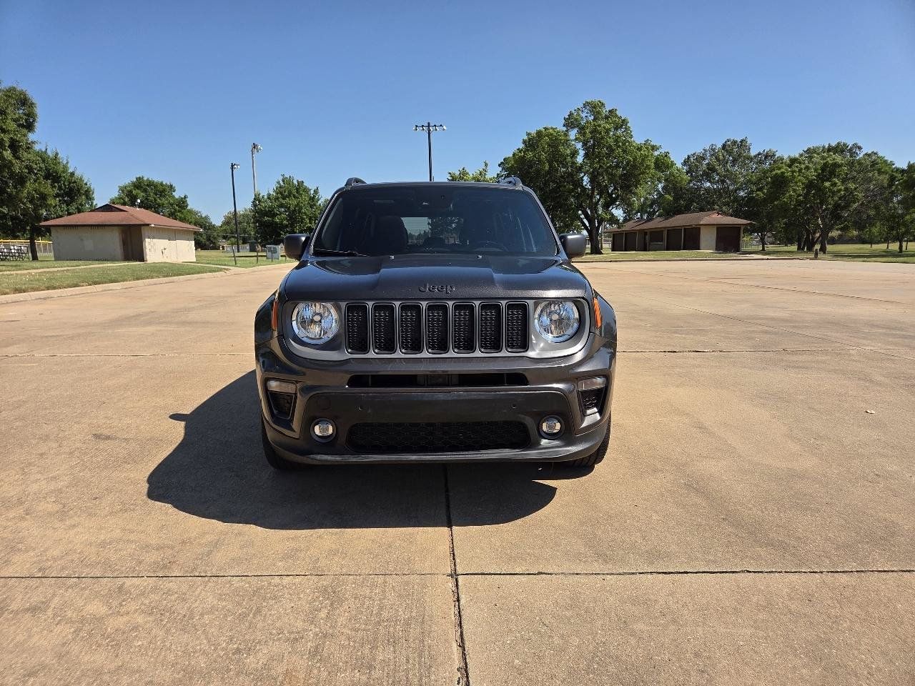 Used 2021 Jeep Renegade Latitude w/ Sun & Sound Group AWD/4WD image 4