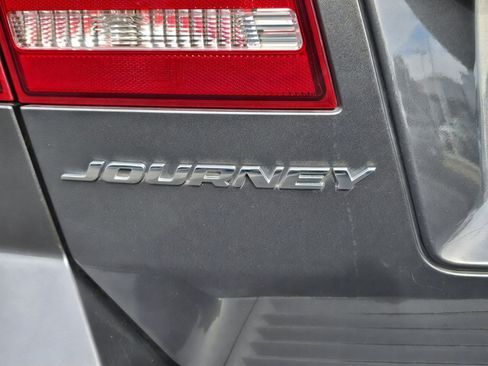 Used 2020 Dodge Journey SE w/ Blacktop Package image 23