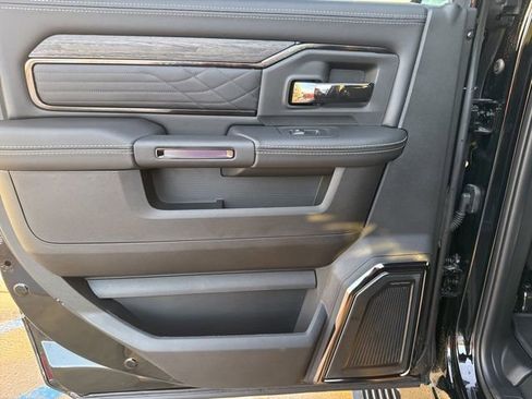 New 2026 RAM 2500 Limited AWD/4WD image 17