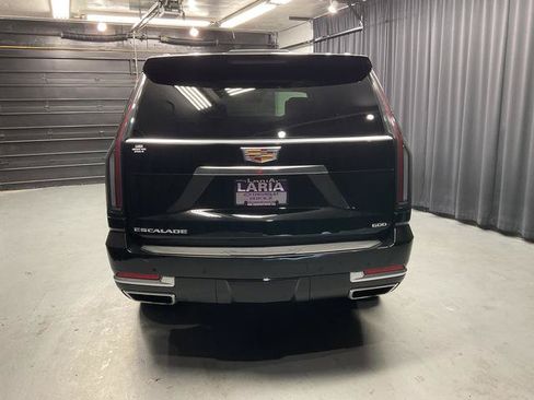 Used 2026 Cadillac Escalade Platinum Luxury AWD/4WD image 5