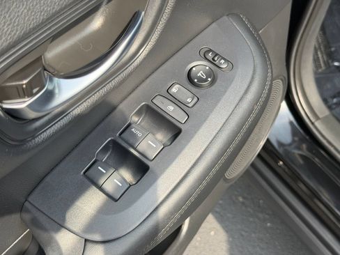 Used 2024 Honda HR-V LX image 13