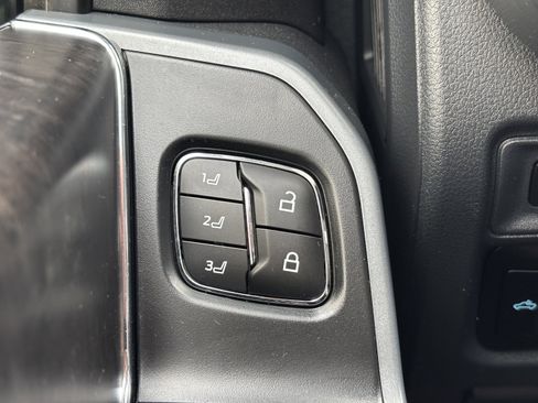 Used 2023 Ford F150 Lariat w/ FX4 Off-Road Package image 17