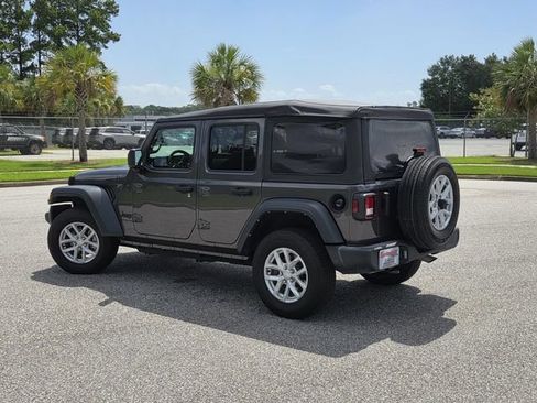 Used 2023 Jeep Wrangler Unlimited Sport AWD/4WD image 4