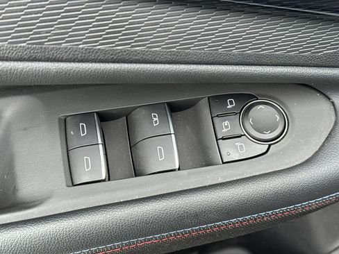Used 2025 Chevrolet Blazer EV RS AWD/4WD image 18