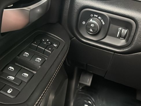 New 2026 RAM 3500 Big Horn AWD/4WD image 34