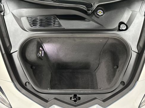 Used 2024 Chevrolet Corvette Stingray w/ Z51 Performance Package image 30