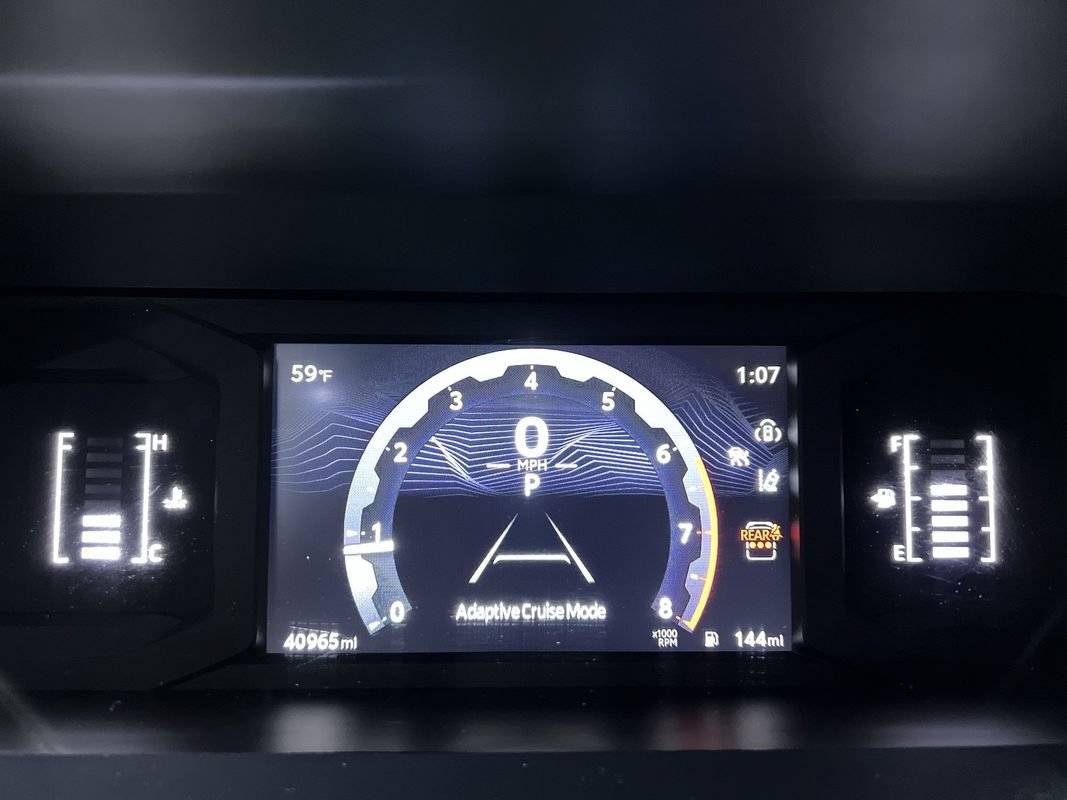 Used 2025 Toyota 4Runner SR5 AWD/4WD image 18