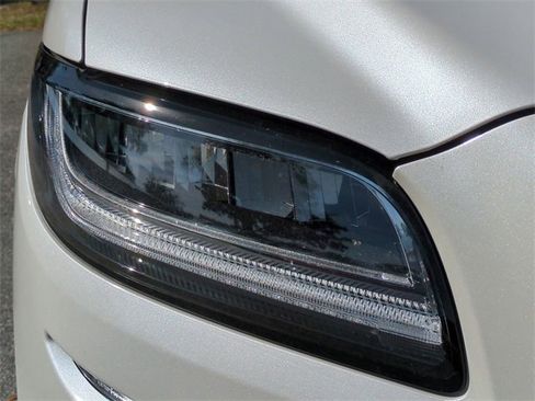 Used 2019 Lincoln Nautilus Reserve w/ Cargo Utility Package image 10