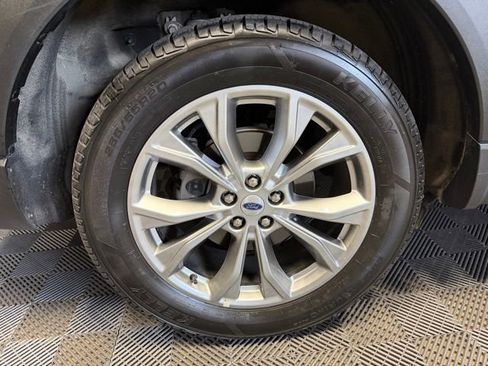 Used 2023 Ford Explorer XLT w/ Equipment Group 202A AWD/4WD image 44