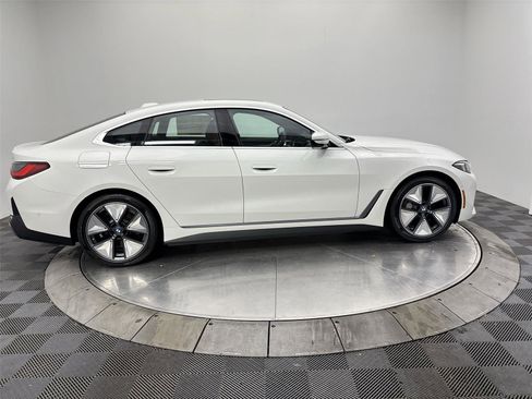 Used 2025 BMW i4 xDrive40i w/ Premium Package image 17