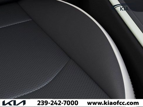 New 2025 Kia K4 GT-Line Turbo image 24