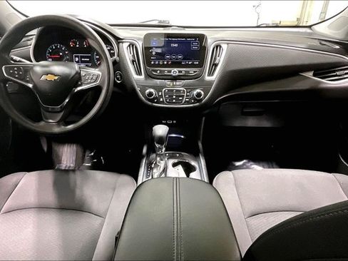 Used 2024 Chevrolet Malibu LT FWD image 15