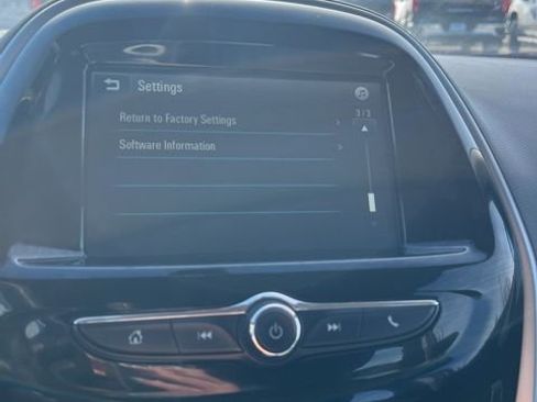 Used 2017 Chevrolet Spark LT image 41