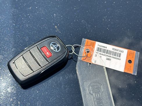 Used 2025 Toyota Camry LE w/ Convenience Package FWD image 36