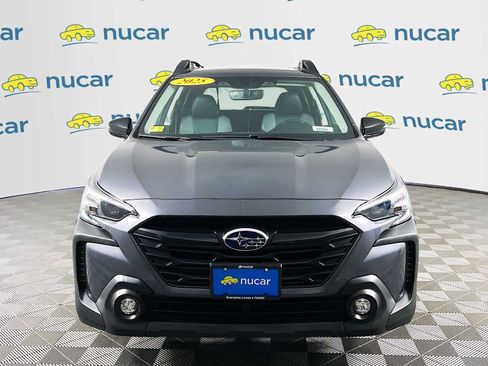 Used 2025 Subaru Outback Onyx Edition image 2