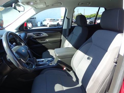Used 2020 Chevrolet Traverse LT FWD image 8
