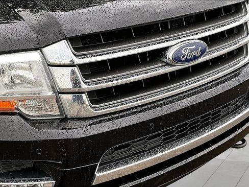 Used 2016 Ford Expedition Limited w/ Equipment Group 301A AWD/4WD image 28