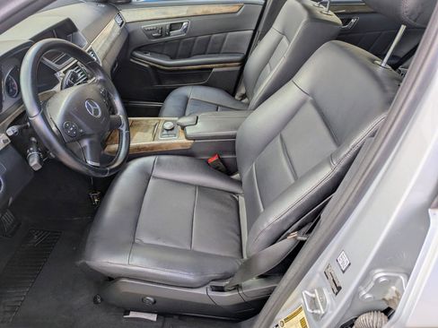 Used 2010 Mercedes-Benz E 350 4MATIC Sedan image 5