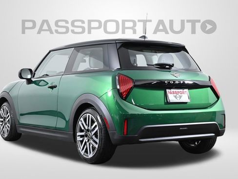 Used 2025 MINI Cooper 2-Door Hardtop image 6