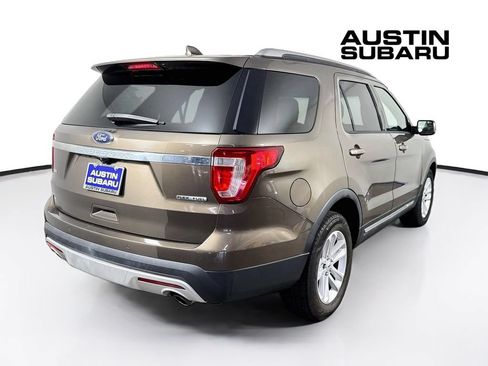 Used 2016 Ford Explorer XLT w/ Equipment Group 202A FWD image 7