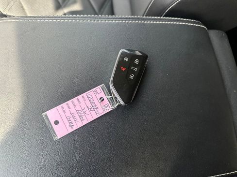 Used 2024 Volkswagen Atlas SE image 17