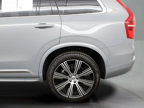 Certified 2025 Volvo XC90 B6 Plus image 14