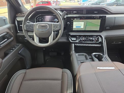 New 2026 GMC Sierra 2500 Denali w/ Denali Reserve Package image 9