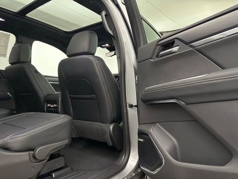 New 2026 GMC Acadia Elevation w/ Elevation Premium Package image 24