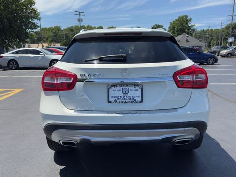 Used 2017 Mercedes-Benz GLA 250 4MATIC w/ Premium Package image 5