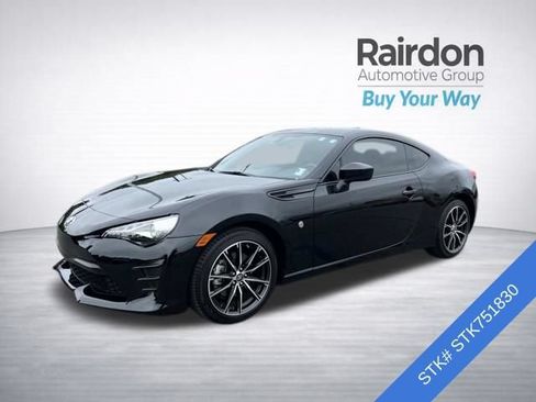 Used 2020 Toyota 86 RWD image 3