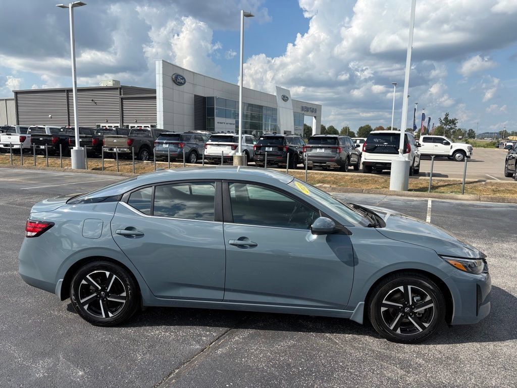 Used 2024 Nissan Sentra SV w/ Lighting Package FWD image 4