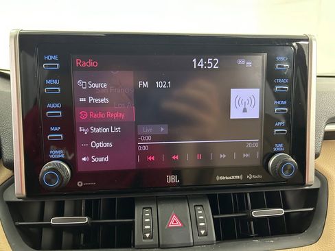 Used 2019 Toyota RAV4 Limited image 11