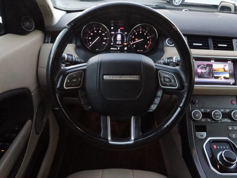 Used 2018 Land Rover Range Rover Evoque SE Premium image 14