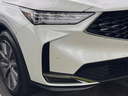Used 2025 Acura MDX SH-AWD w/ Technology Package image 2