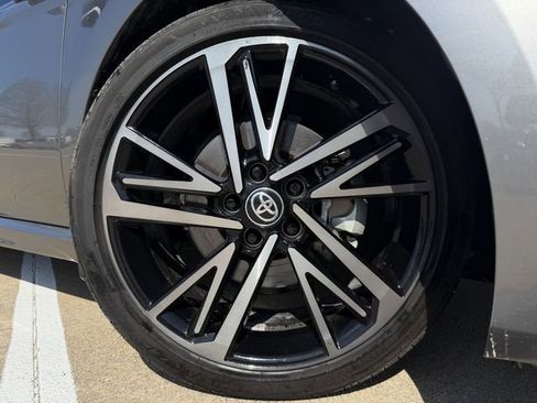 Used 2025 Toyota Camry XSE w/ Premium Plus Package image 10