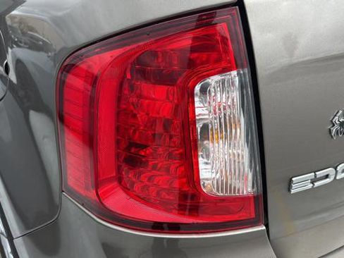 Used 2013 Ford Edge SEL FWD image 35