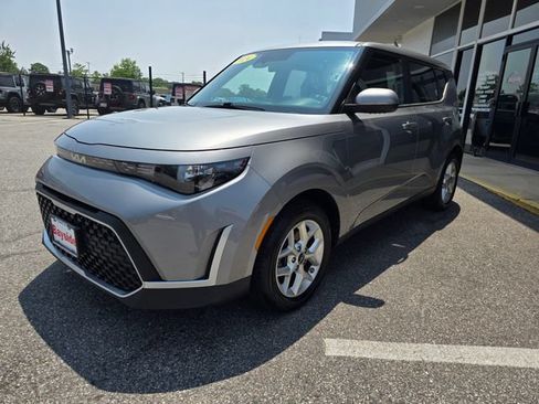 Used 2024 Kia Soul LX w/ Option Group 015 FWD image 24