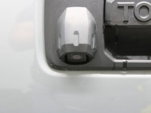 Used 2021 Toyota Tacoma TRD Sport image 32