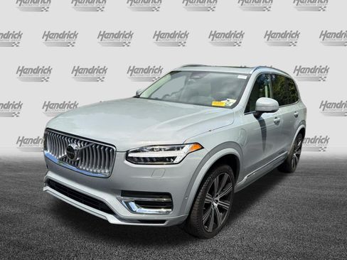 Used 2024 Volvo XC90 T8 Plus w/ Protection Package Premier AWD/4WD image 6
