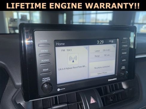 Used 2021 Toyota RAV4 LE image 21