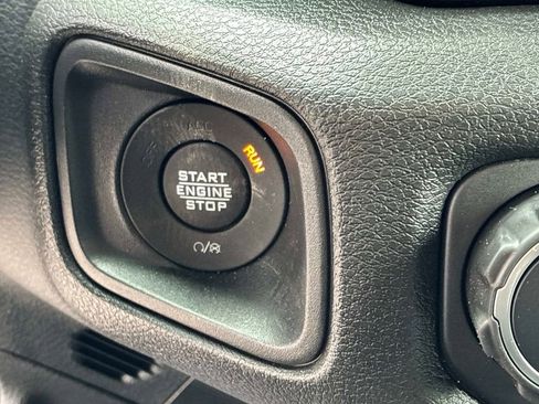 New 2026 Jeep Gladiator Sport AWD/4WD image 10