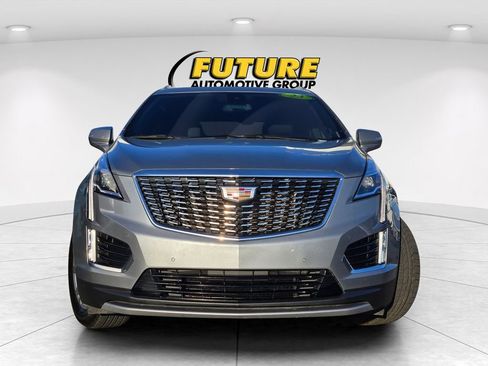 Used 2023 Cadillac XT5 Premium Luxury image 2