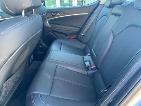 Used 2026 Genesis G70 2.5T image 13