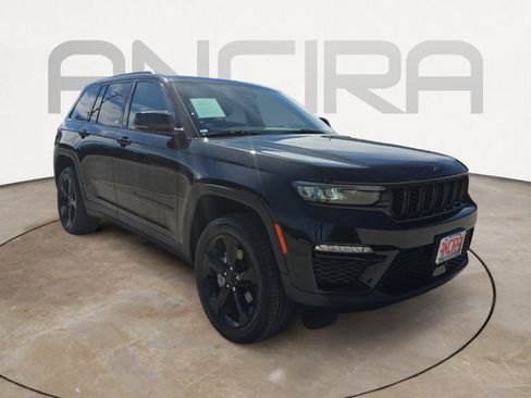 Used 2024 Jeep Grand Cherokee Limited w/ Black Appearance Package image 4