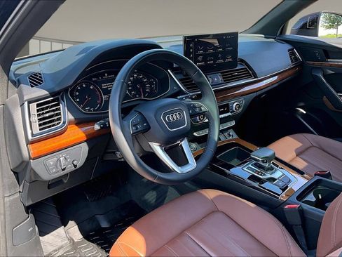 Used 2023 Audi Q5 2.0T Premium w/ Convenience Package AWD/4WD image 13