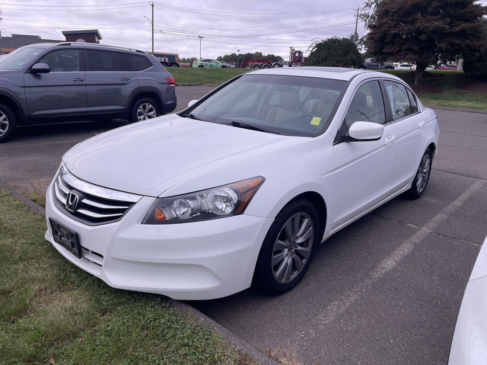 Used 2012 Honda Accord EX-L image 2
