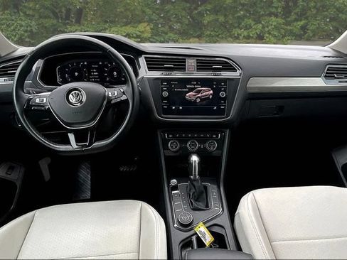 Used 2019 Volkswagen Tiguan SEL AWD/4WD image 7