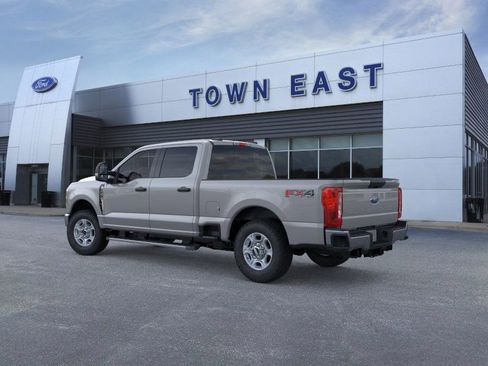 New 2026 Ford F250 XLT w/ FX4 Off-Road Package image 4
